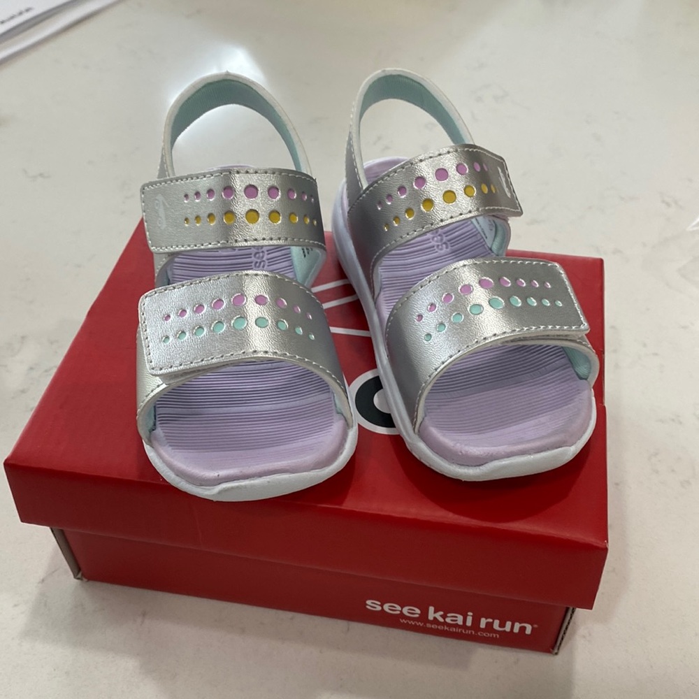 See Kai Run Billie FlexiRin sandal, size 8 (toddler)